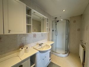 En Suite- click for photo gallery